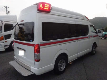HIACE AMBULANCE