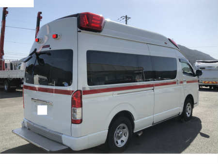 HIACE AMBULANCE