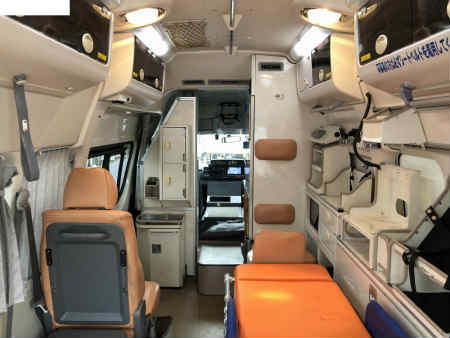 HIACE AMBULANCE
