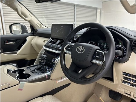 LAND CRUISER