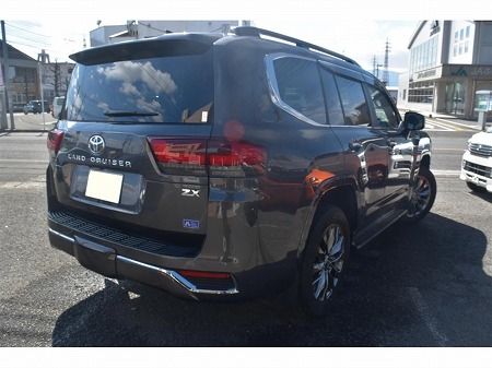 LAND CRUISER