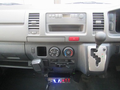 HIACE  AMBULANCE