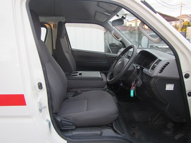 HIACE  AMBULANCE