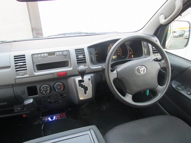 HIACE  AMBULANCE