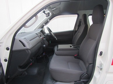 HIACE  AMBULANCE