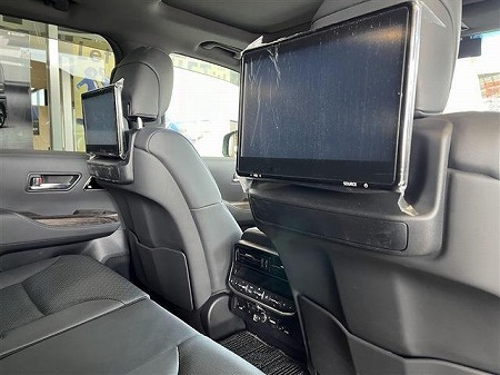 LAND CRUISER