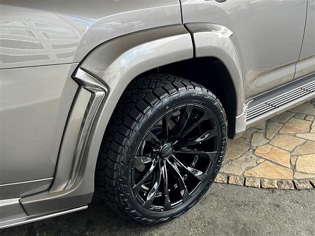 LAND CRUISER