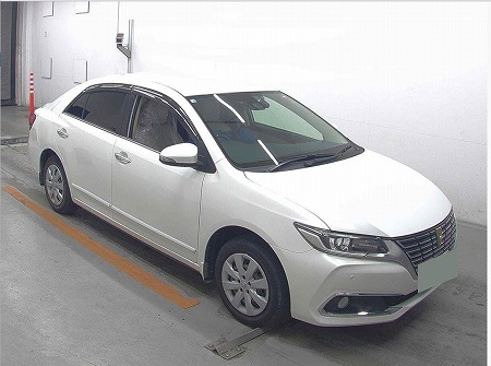 TOYOTA / PREMIO