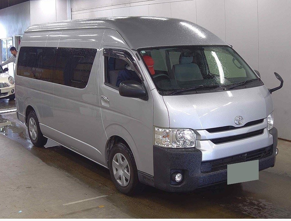 TOYOTA / HIACE COMMUTER