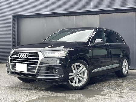 AUDI / Q7