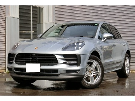PORSCHE / MACAN