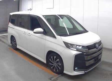 TOYOTA / NOAH