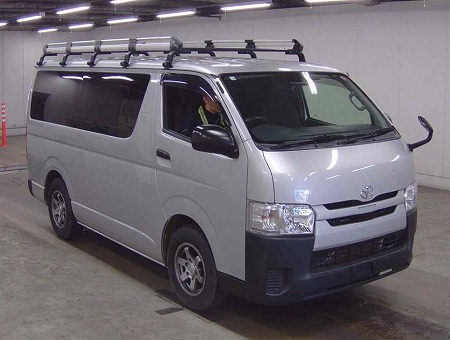 TOYOTA / HIACE