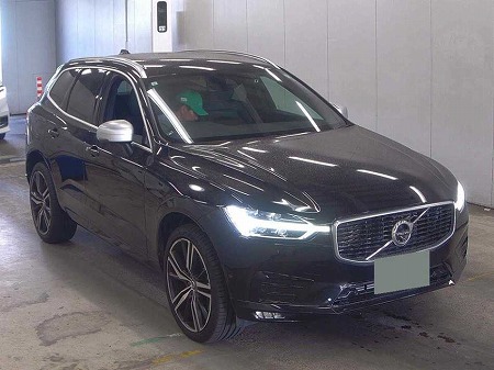 VOLVO / XC40