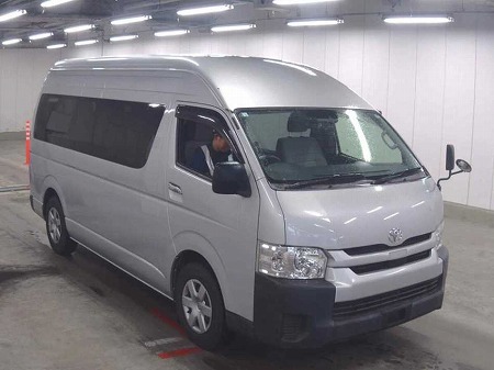 TOYOTA / HIACE COMMUTER