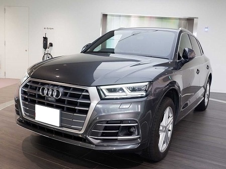 AUDI / Q5