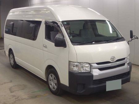TOYOTA / HIACE COMMUTER