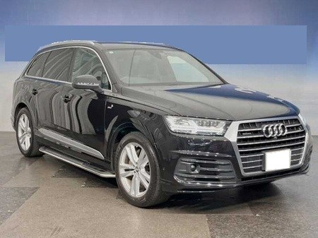 AUDI / Q7