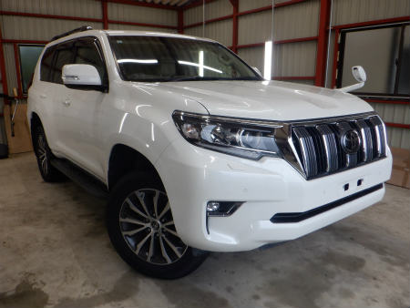 Japanese used car Ref# 1382968 TOYOTA / LAND CRUISER PRADO