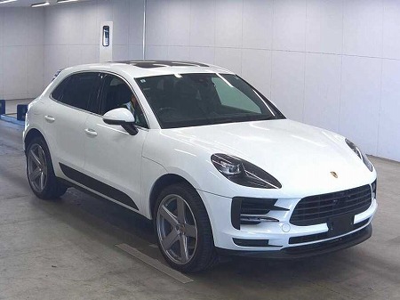 PORSCHE / MACAN