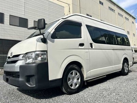 TOYOTA / HIACE COMMUTER
