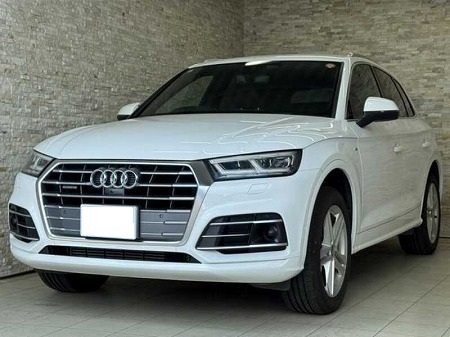 AUDI / Q5
