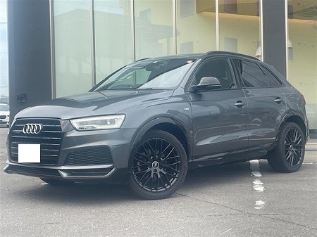 AUDI / Q3