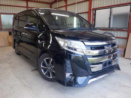 TOYOTA / NOAH
