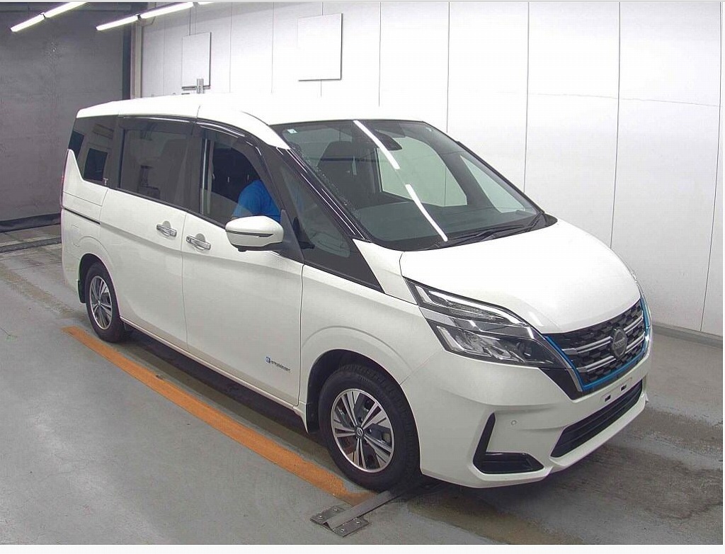 Japanese used car Ref# 1421749 NISSAN / SERENA