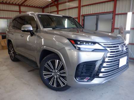 LEXUS / LX600