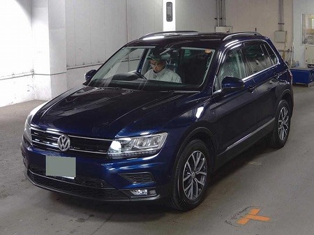 VOLKSWAGEN / TIGUAN