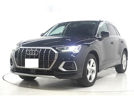 AUDI / Q3