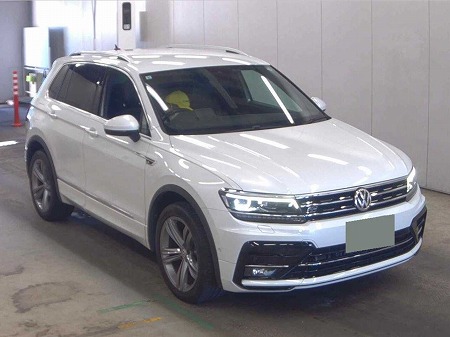 VOLKSWAGEN / TIGUAN