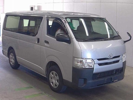 TOYOTA / HIACE