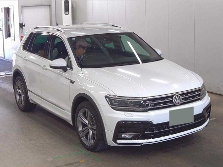 VOLKSWAGEN / TIGUAN