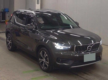 VOLVO / XC40