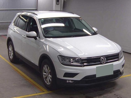 VOLKSWAGEN / TIGUAN
