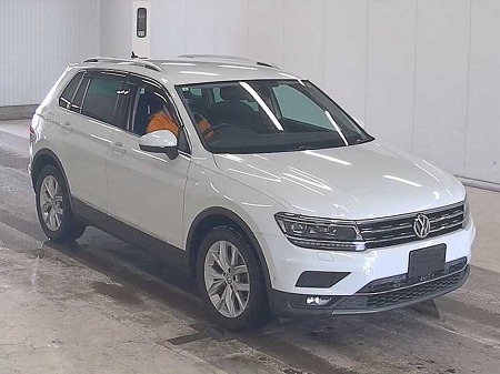 VOLKSWAGEN / TIGUAN