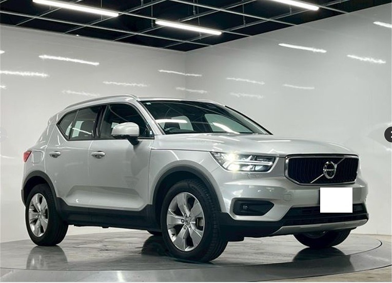 VOLVO / XC40