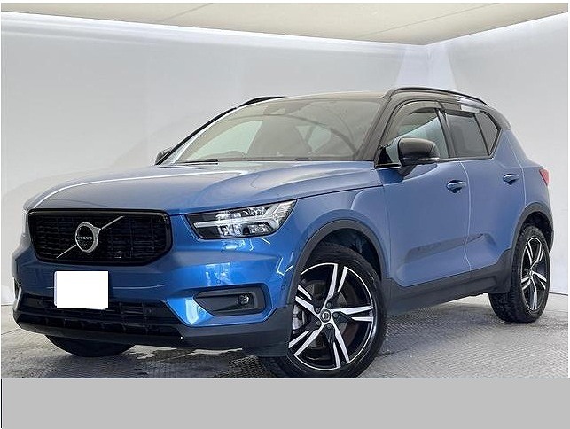 VOLVO / XC40