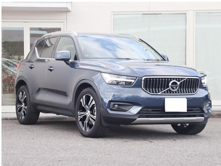 VOLVO / XC40