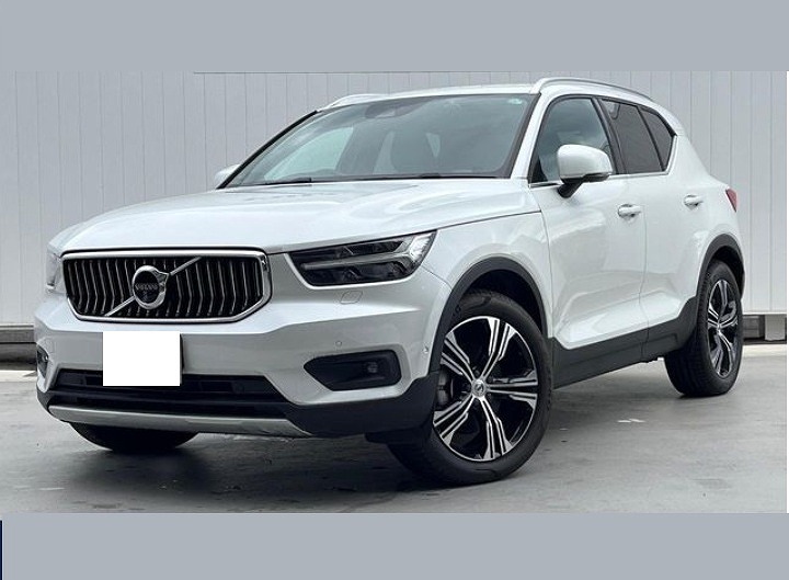 VOLVO / XC40