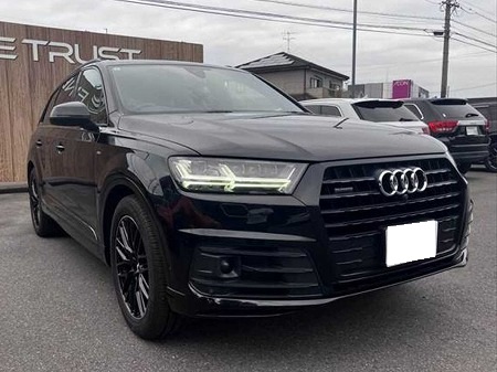 AUDI / Q7