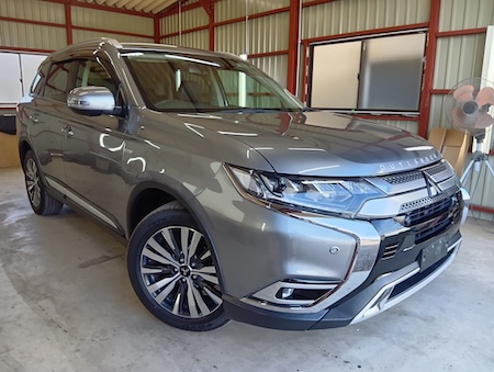 MITSUBISHI / OUTLANDER