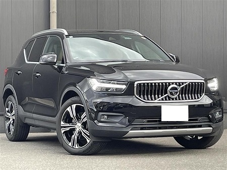 VOLVO / XC40