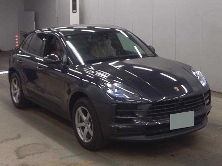 PORSCHE / MACAN