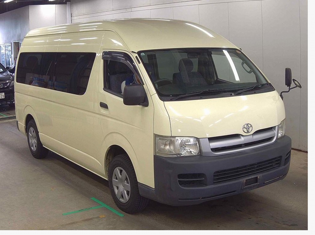 TOYOTA / HIACE COMMUTER