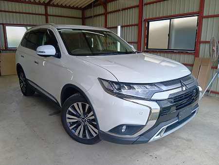 Japanese used car Ref# 1551466 MITSUBISHI / OUTLANDER 4WD