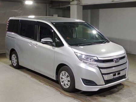 TOYOTA / NOAH