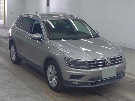 VOLKSWAGEN / TIGUAN